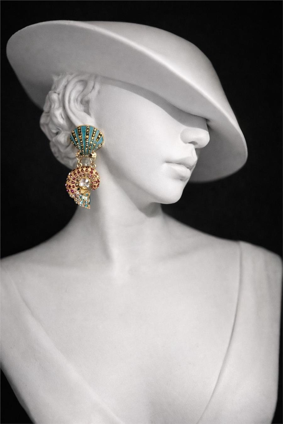 Leah Renkli Taş Detaylı Deniz Kabuğu Figürlü Vintage Sallantılı Küpe